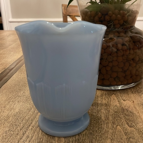 Vintage 2 piece Pyrex Delphite pitcher and sugar dish set - Picture 4 of 16